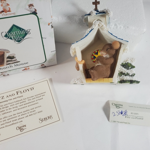 Charming tails - Picture 1 of 6